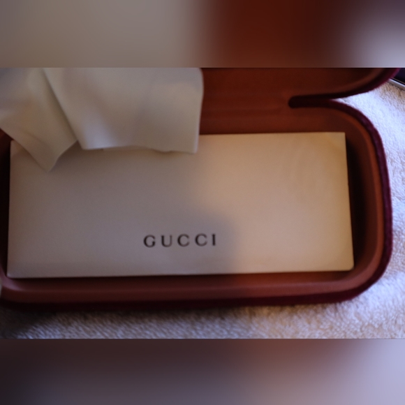 Gucci Sunglasses - Picture 8 of 11